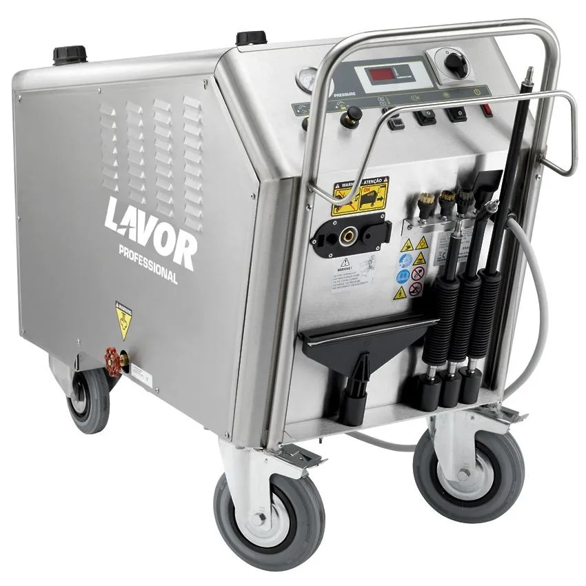 Generatore di vapore professionale Lavor in acciaio inox, con lance, spazzole e bocchetta per pavimenti, usato da Franche nelle pulizie industriali a Bergamo